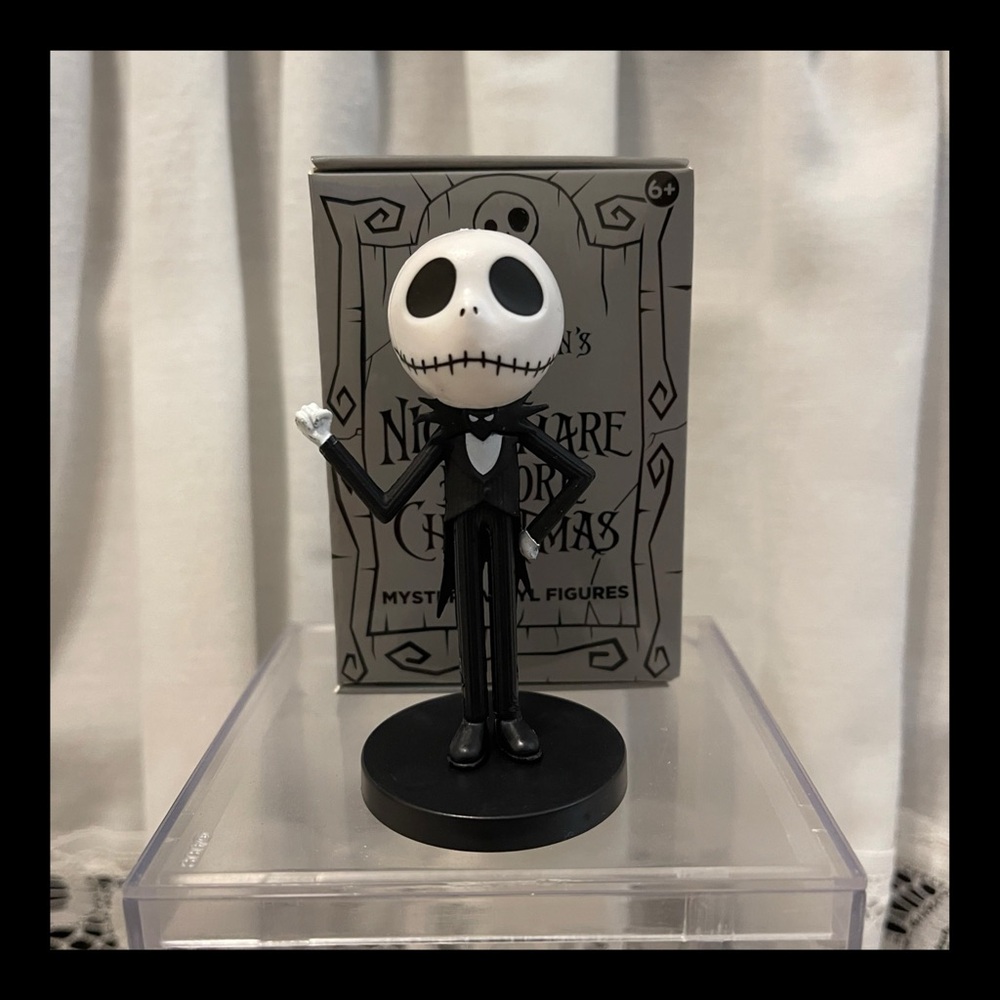 ❗️NEW❗️Nightmare Before Christmas Mystery Vinyl Figures - Picture 1 of 1